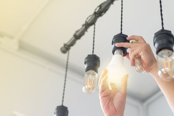 Cost of Light Bulb Changing Service in Smyrna
