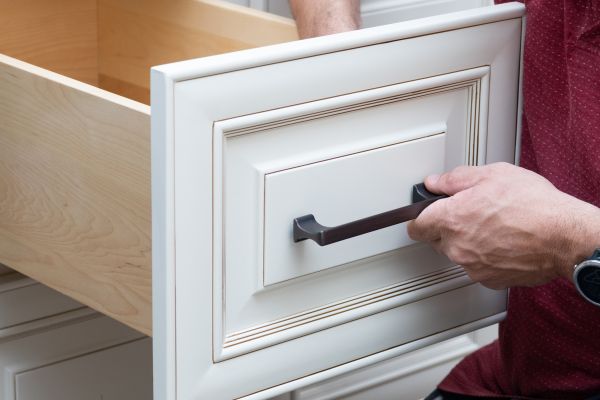 Cost of Cabinet Handle Installation in Smyrna