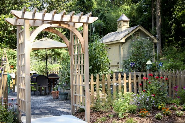 Cost of Trellis Mounting in Smyrna
